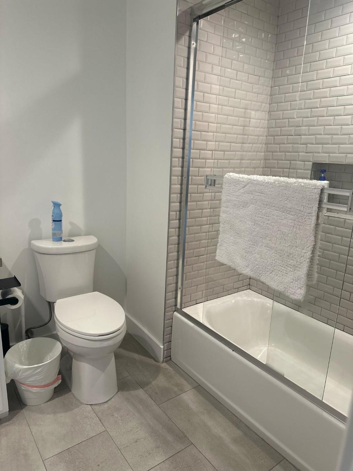 Amazing Hollywood Free Parking & Wifi Apartment Los Angeles